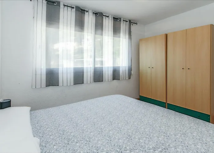 Atenea Semesterbostad