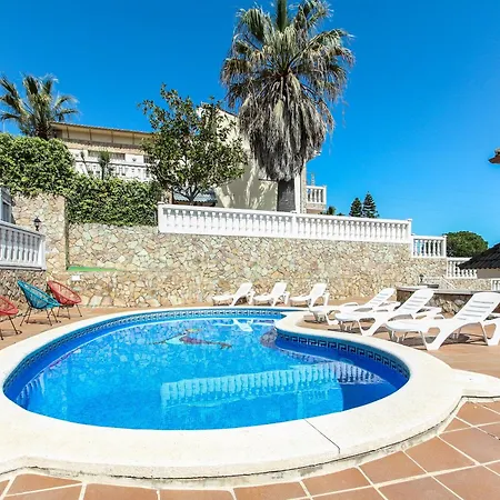 Будинок відпочинку Atenea Льорет-де-Мар